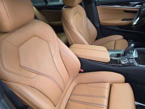 Used 2019 BMW 530e RWD image 30