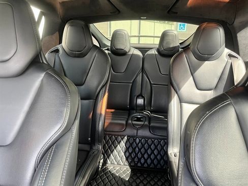 Used 2018 Tesla Model X P100D image 26