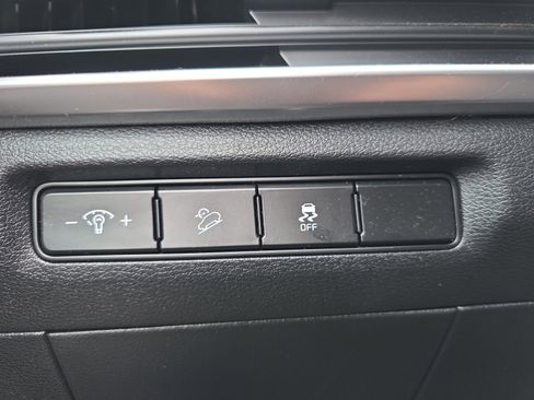 Used 2024 Kia Telluride LX image 22