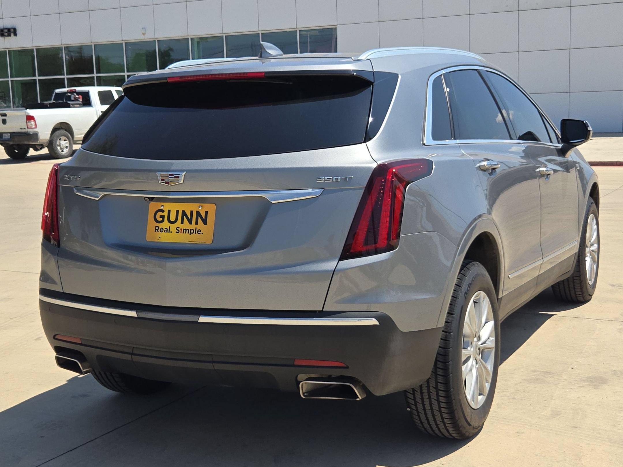 Certified 2023 Cadillac XT5 Luxury FWD image 3