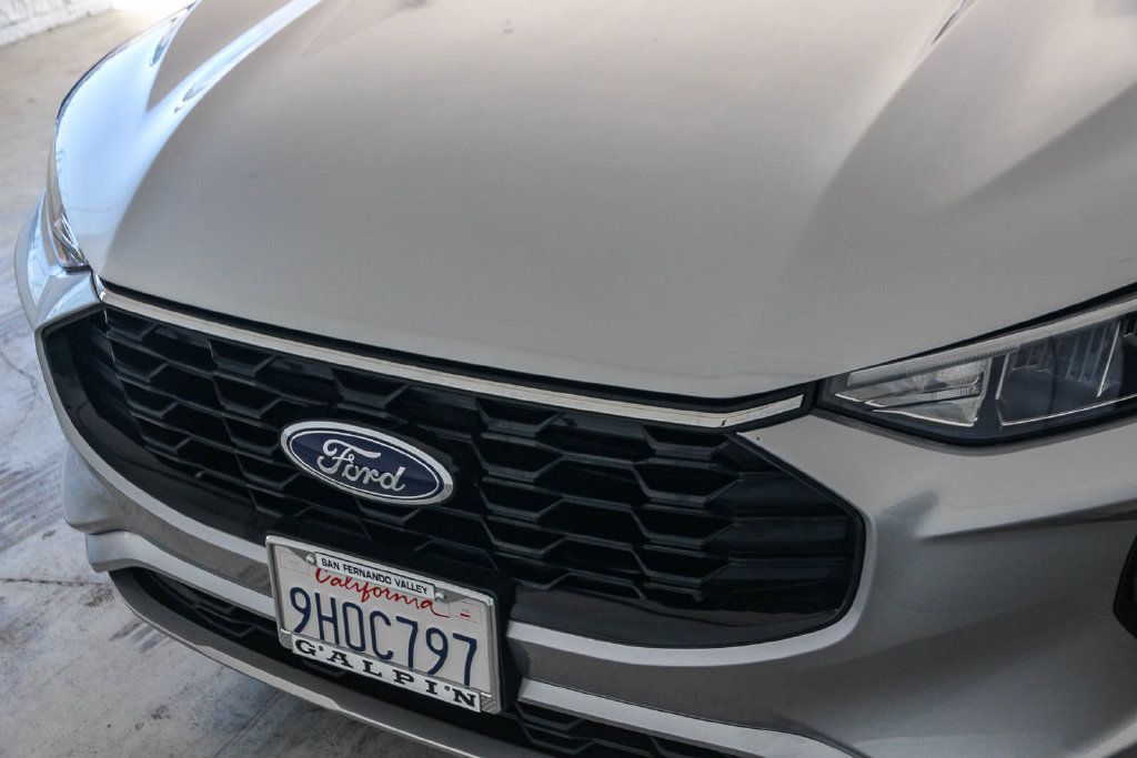 Certified 2023 Ford Escape ST-Line w/ Tech Pack #1 FWD image 10