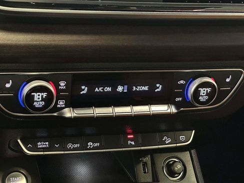 Used 2023 Audi Q5 2.0T Premium w/ Convenience Package AWD/4WD image 34