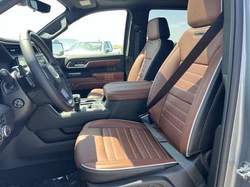 New 2026 GMC Sierra 1500 Denali Ultimate w/ LPO, Black Badging Package AWD/4WD image 25