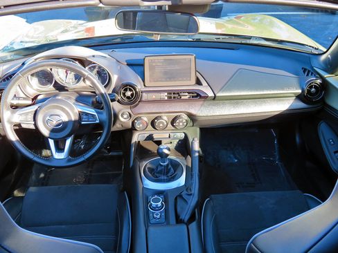 Used 2023 MAZDA MX-5 Miata Club w/ Brembo/BBS Recaro Package image 23