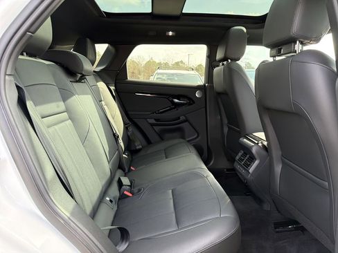 Used 2025 Land Rover Range Rover Evoque Dynamic SE image 14