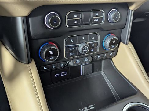 Used 2024 Chevrolet Tahoe Premier AWD/4WD image 19