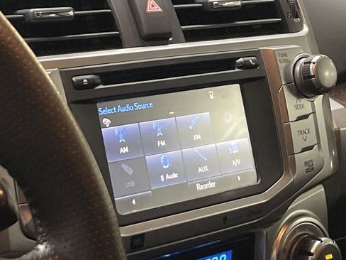 Used 2015 Toyota 4Runner Limited image 10