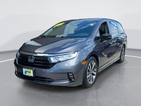 Used 2022 Honda Odyssey Touring image 3