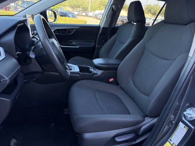 Certified 2025 Toyota RAV4 LE AWD/4WD image 24