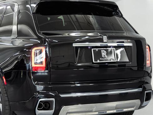 New 2026 Rolls-Royce Cullinan AWD/4WD image 19