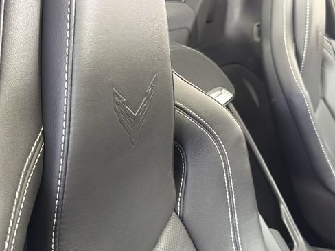 Used 2024 Chevrolet Corvette Stingray Convertible w/ Z51 Performance Package RWD image 34