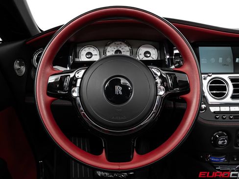 Used 2017 Rolls-Royce Dawn RWD image 29