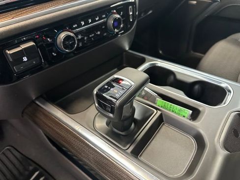 Used 2024 Chevrolet Silverado 1500 LT Trail Boss w/ Convenience Package II AWD/4WD image 30