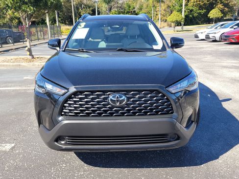 Used 2023 Toyota Corolla Cross LE image 2