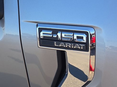 Used 2022 Ford F150 Lariat image 8