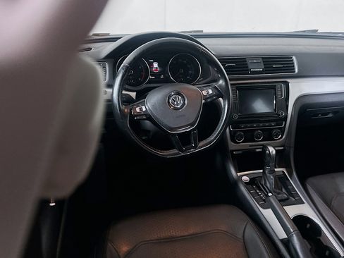 Used 2019 Volkswagen Passat 2.0T Wolfsburg FWD image 18