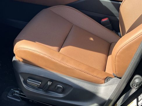 New 2026 Toyota Crown Signia image 8