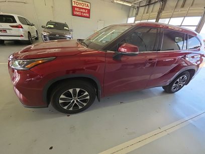Used 2021 Toyota Highlander XLE
