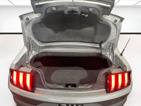 Used 2022 Ford Mustang Premium RWD image 17