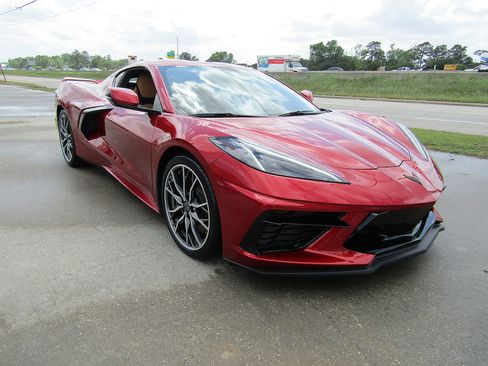 Used 2023 Chevrolet Corvette Stingray Preferred Cpe w/ Z51 Performance Package image 3