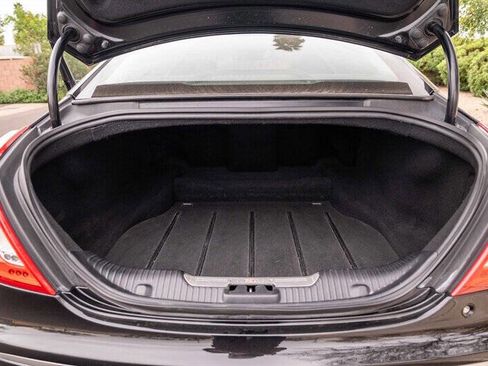 Used 2011 Jaguar XJ L image 21