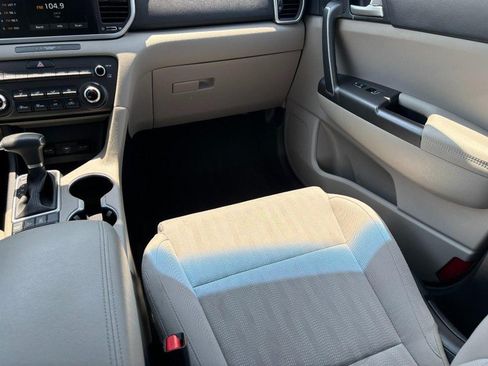 Used 2020 Kia Sportage LX AWD/4WD image 14