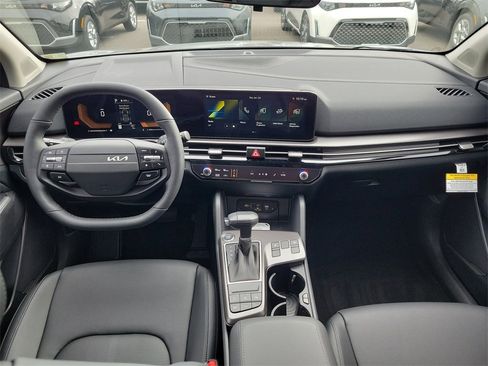 New 2026 Kia Sportage EX image 18