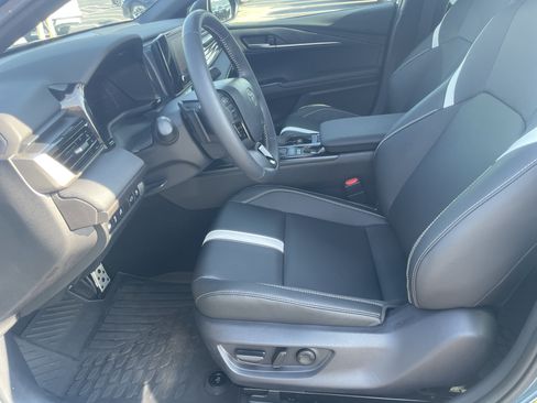 Used 2026 Toyota Camry SE w/ Convenience Package FWD image 15