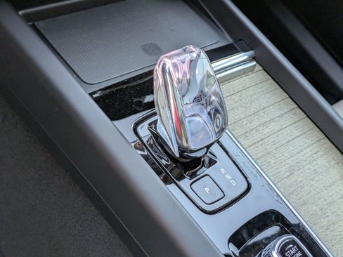 New 2026 Volvo XC60 B5 Plus w/ Climate Package image 12