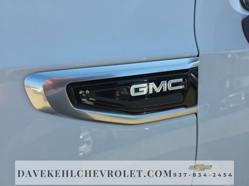 Used 2021 GMC Yukon XL Denali image 11