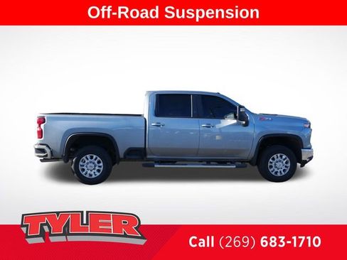 Used 2025 Chevrolet Silverado 2500 LT w/ All Star Edition image 9