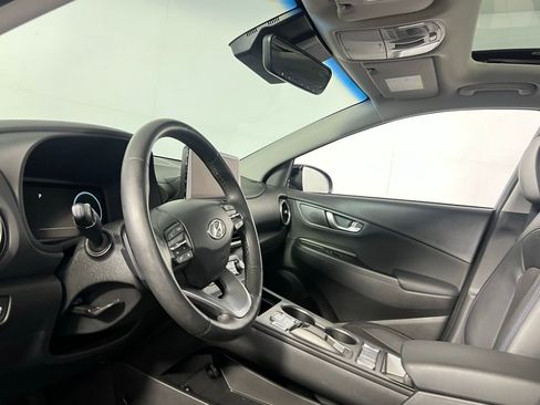 Used 2022 Hyundai Kona Limited w/ Cargo Package image 23