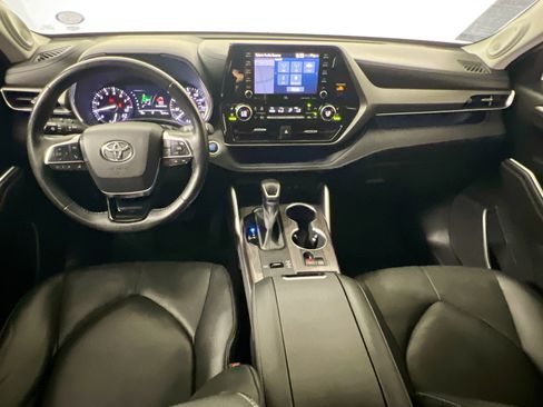 Used 2020 Toyota Highlander Limited FWD image 30