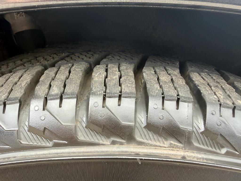 Used 2023 Mercedes-Benz C 43 AMG 4MATIC Sedan image 38