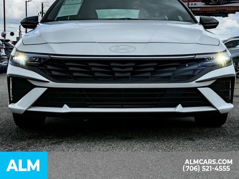 Used 2025 Hyundai Elantra Sport FWD image 6