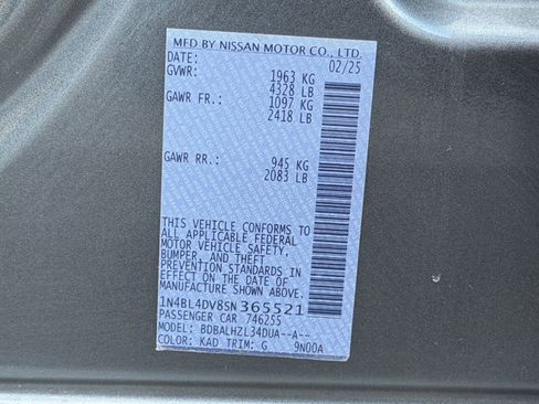 Used 2025 Nissan Altima 2.5 SV FWD image 29
