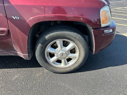 Used 2005 GMC Envoy XL SLE w/ Sle Preferred Equipment Group AWD/4WD image 2