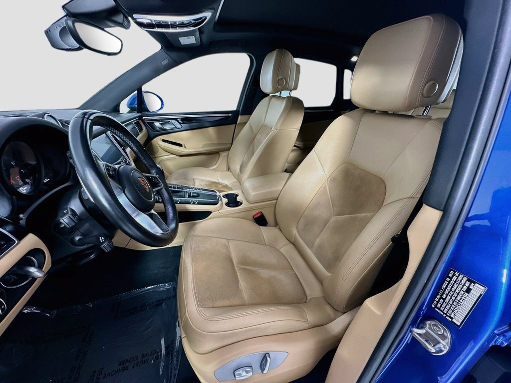 Used 2018 Porsche Macan AWD/4WD image 5