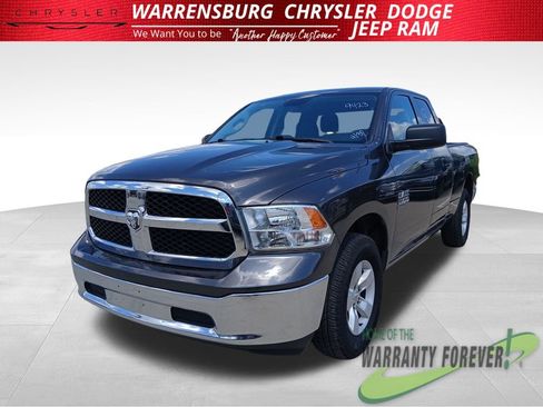 Used 2024 RAM 1500 Classic SLT AWD/4WD image 8