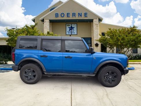 Used 2023 Ford Bronco Black Diamond AWD/4WD image 6
