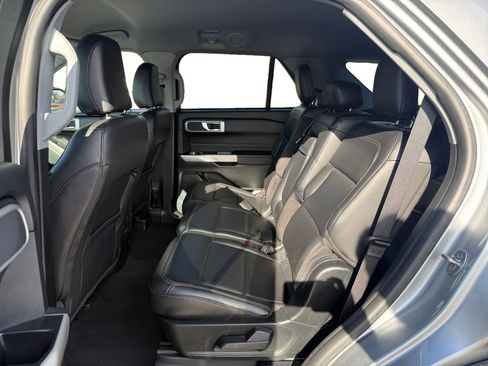 Used 2023 Ford Explorer XLT w/ Equipment Group 202A image 16