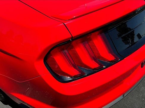 Used 2019 Ford Mustang Premium RWD image 22
