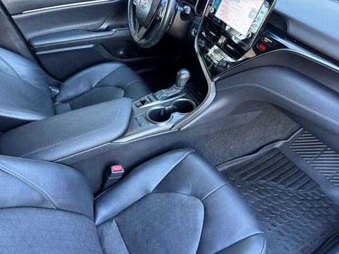 Used 2022 Toyota Camry XSE FWD image 16