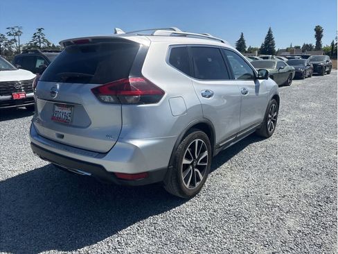 Used 2018 Nissan Rogue SL w/ Premium Package image 7