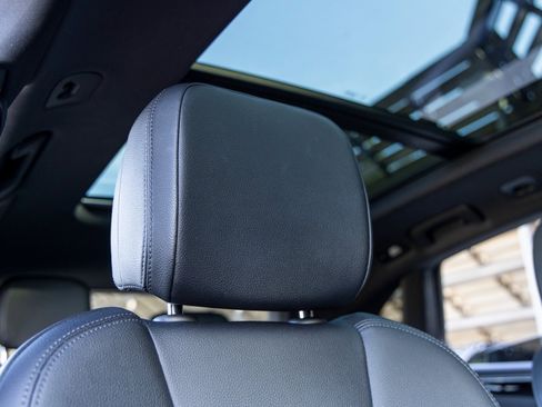 Certified 2022 Porsche Macan image 56