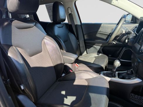 Used 2021 Jeep Compass Latitude image 15