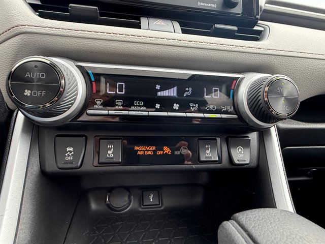 Certified 2022 Toyota RAV4 XLE w/ Convenience Package AWD/4WD image 23
