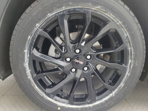 Used 2024 GMC Terrain SLE w/ Elevation Edition FWD image 31