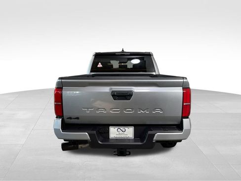 Used 2025 Toyota Tacoma SR5 image 7