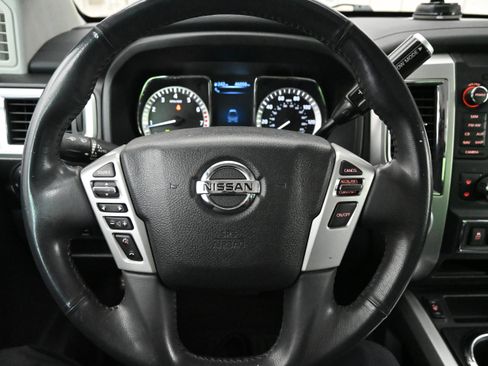 Used 2017 Nissan Titan SV RWD image 17